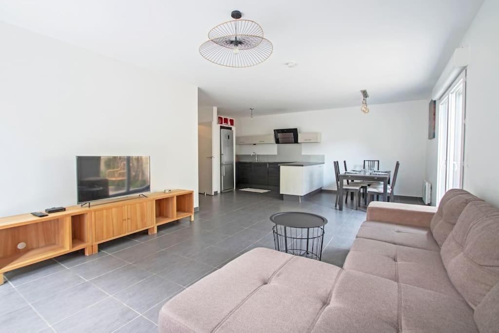 Le P'tit Rimbaud, 6 Pers, parking privé, jardin,wifi Apartamento Montpellier Exterior foto